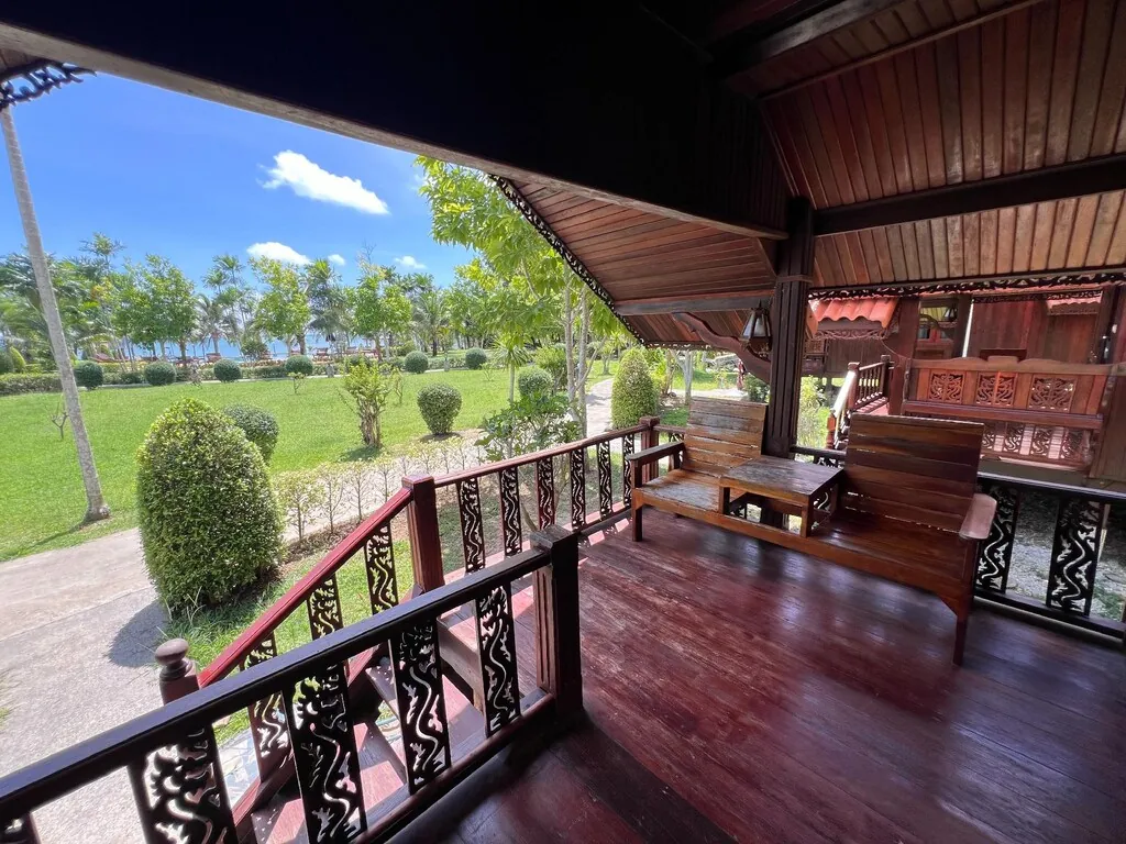 A Garden View Cottage terrace opening onto the lawns